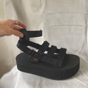 TEVA Flatform Sandals NEW